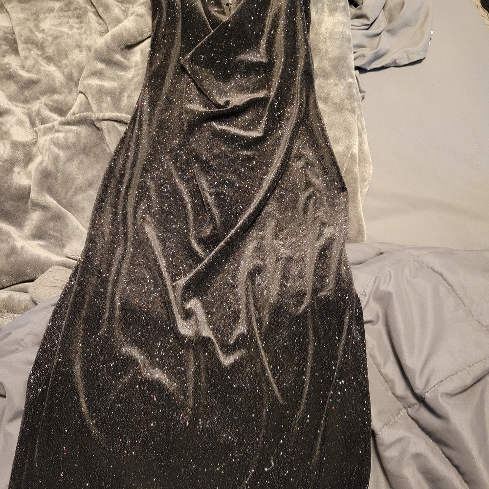 Ladies XL velvet like sparkly dress